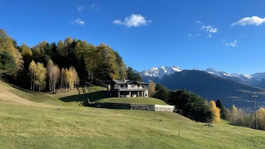 Gîte pour 6 personnes, avec jardin, animaux acceptés à Mello