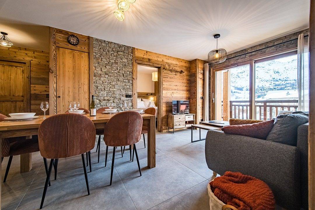 Ganze Ferienwohnung, Ferienwohnung für 6 Personen mit Terrasse in Saint-Sorlin-d'Arves, Region Saint-Jean-de-Maurienne