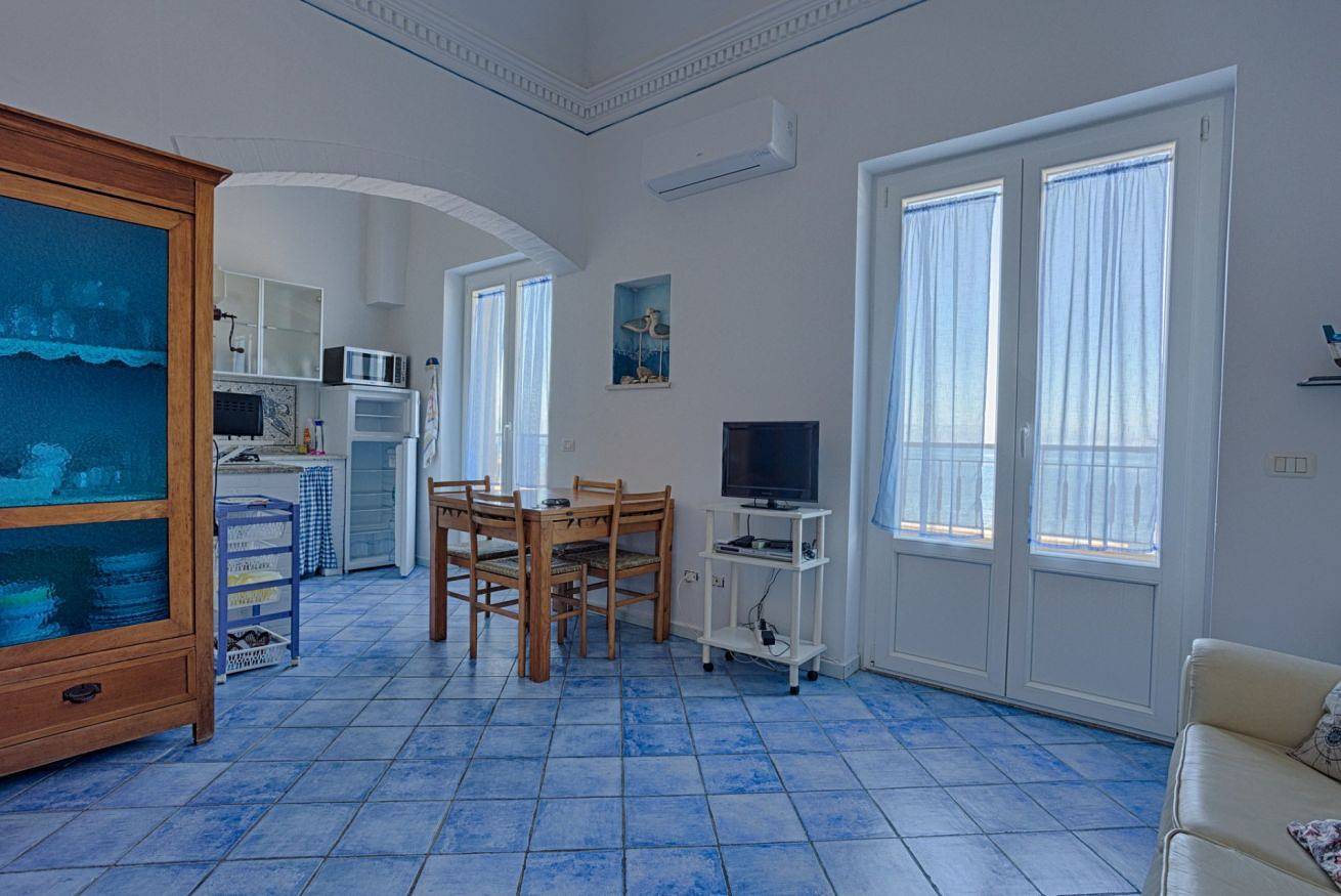 Apartamento entero, Sirene Seaview Apartment with Balcony in Trapani, Provincia de Trapani