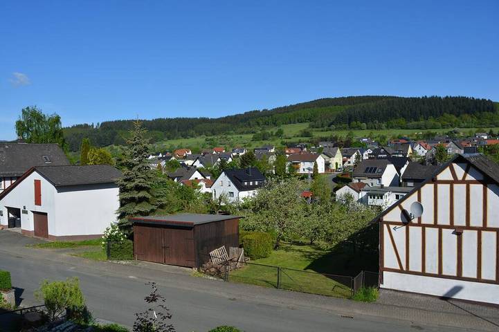 Ferienhaus für 7 Personen, mit Balkon und Garten in Naturpark Lahn-Dill-Bergland