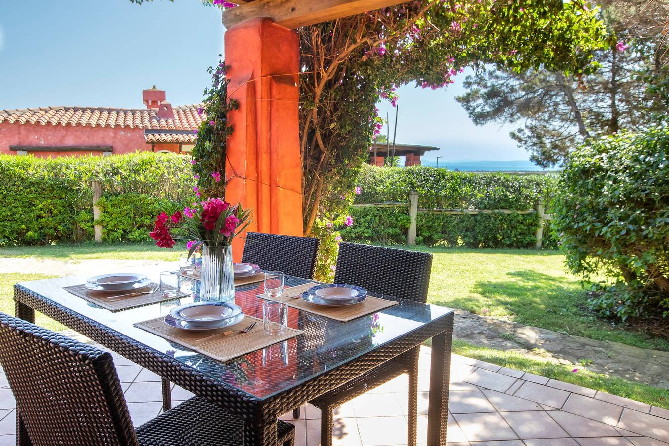 Vacation Home "Villa Toni" near Beach with Private Terrace & Shared Garden in Stagno di Casaraccio, Punta De Su Turrione