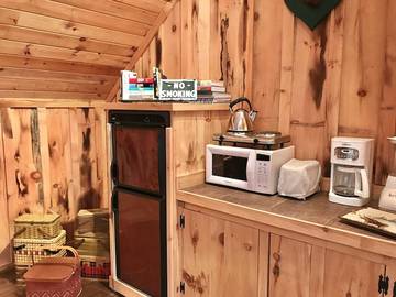 Bed And Breakfasts for 4 Guests in Great Smoky Mountains National Park, North Carolina, Picture 2