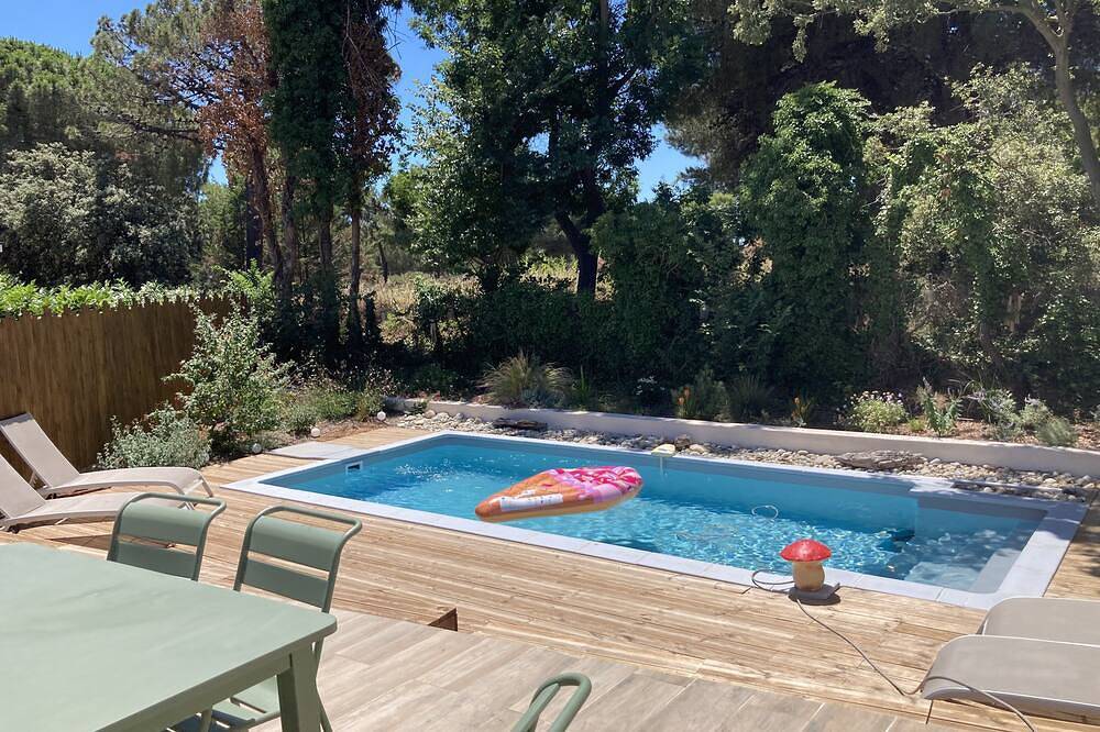 Villa tt comfort exceptional view pinewood clim swimming pool near beach/montpellier in Pérols, Côte d'Améthyste