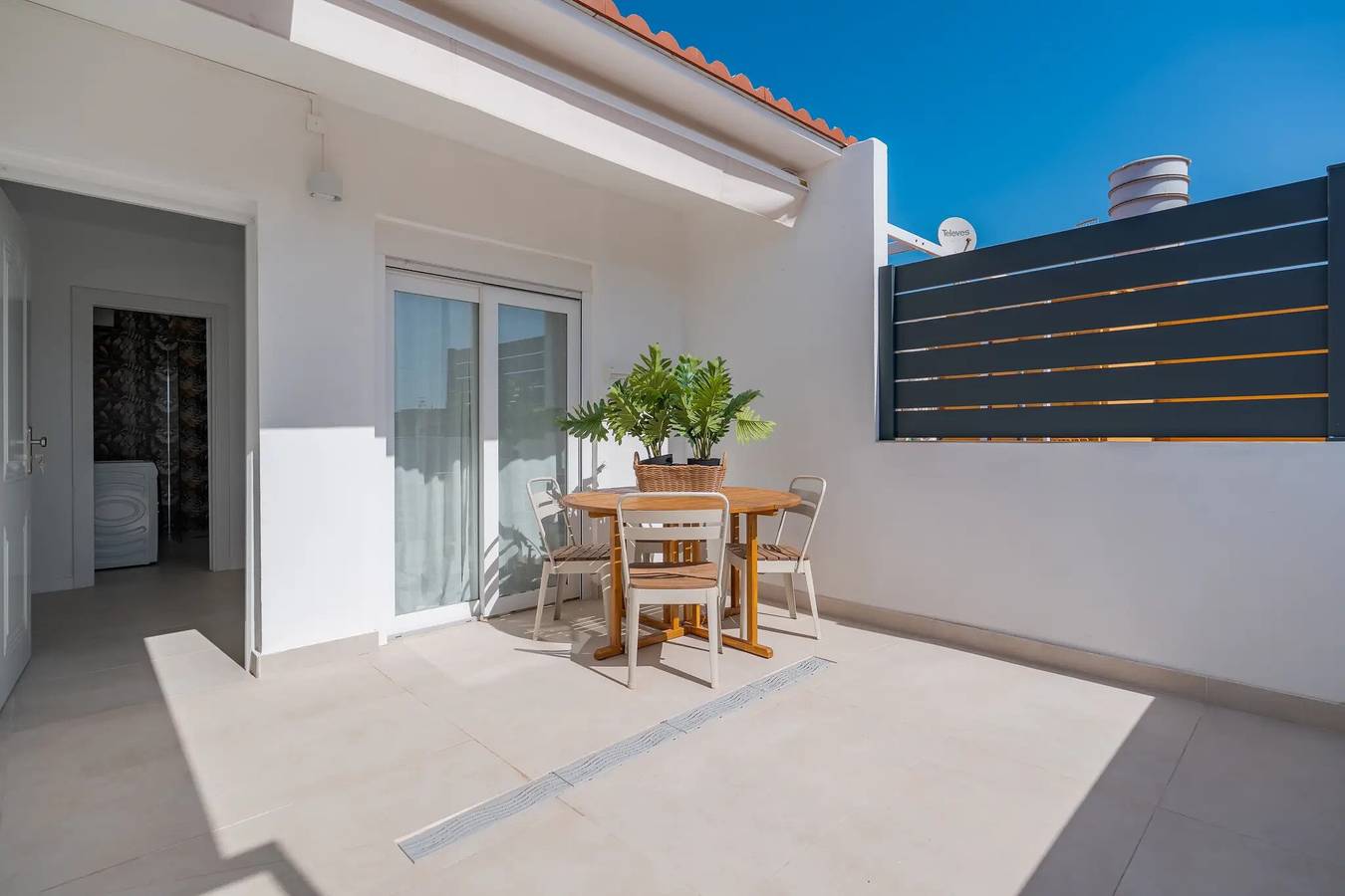 Hel lägenhet, Vacation Apartment 'Isabel 4' with Balcony, Wi-Fi and Air Conditioning in Guargacho, Arona