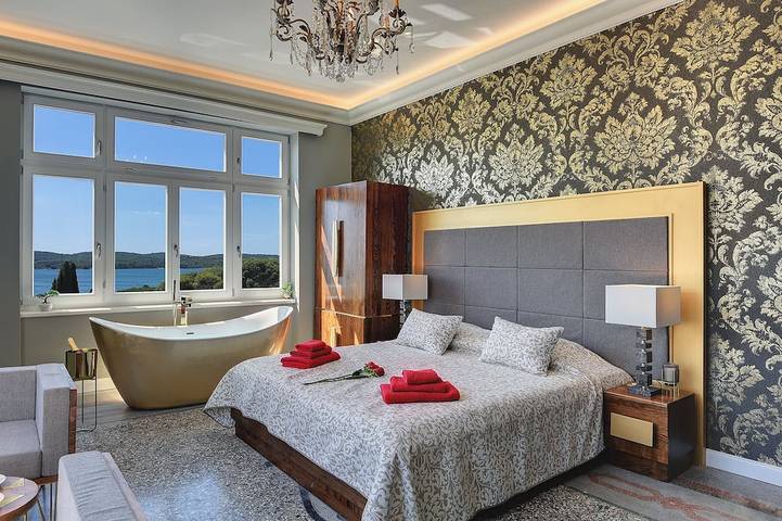 Entire apartment, Arena & Seaview Luxury Residence in Pula-Medulin, Pula