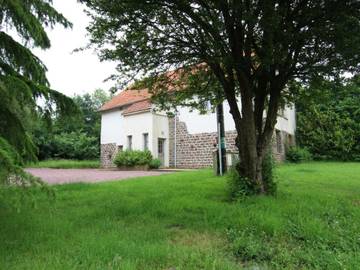 Gîte pour 8 personnes, avec jardin à Cérences
