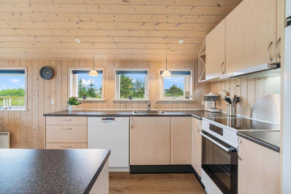 Schönes Sommerhaus mit Dünenblick - dicht am Meer in Skodbjerge, Haurvig