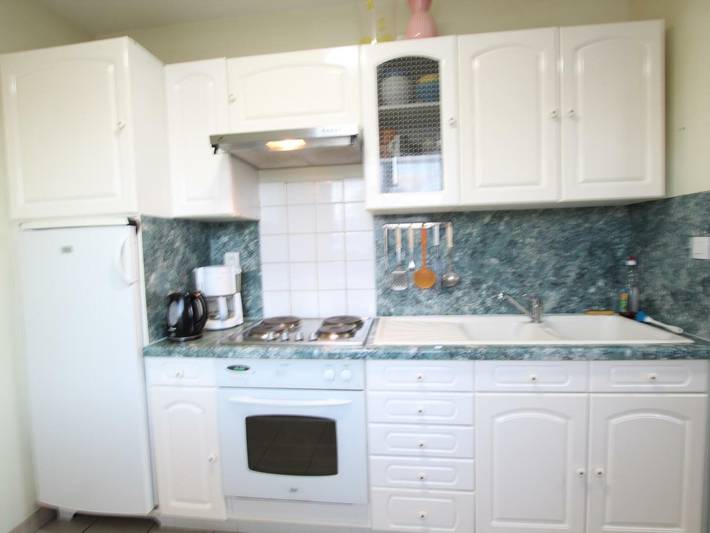 Gîte pour 8 personnes, avec jardin à Surtainville - 4