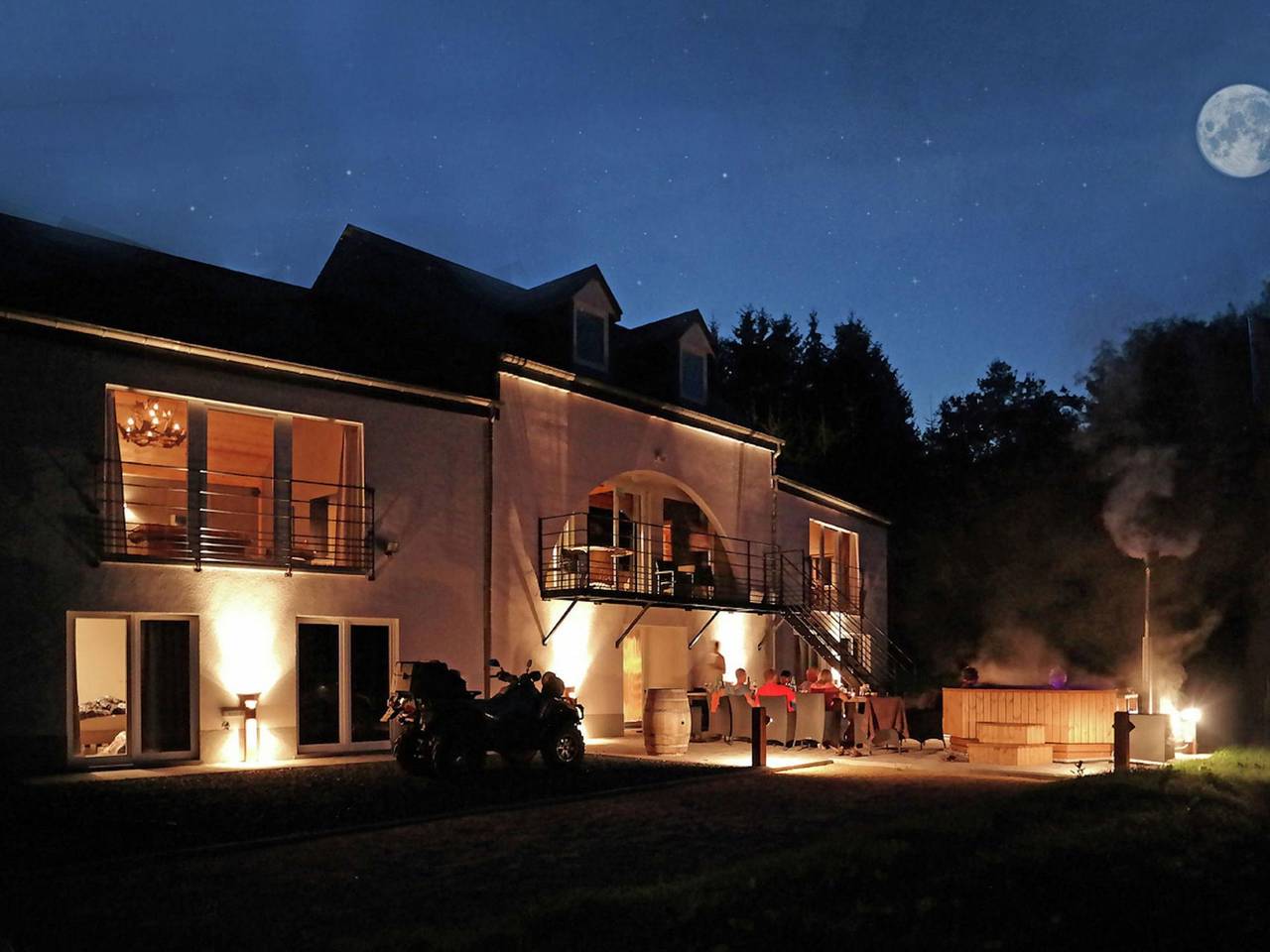 Villa für 18 Personen mit Garten in Wibrin, Houffalize
