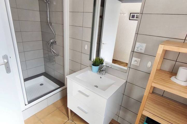Location de vacances pour 4 personnes, avec jardin ainsi que terrasse et piscine à Balazuc - 4
