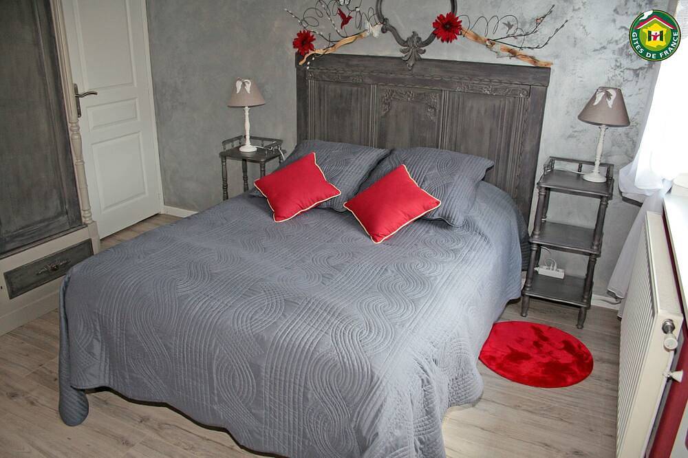 Gîte de charme 6/7 personnes avec accés à une piscine chauffée et couverte in Blessy, Région de Béthune