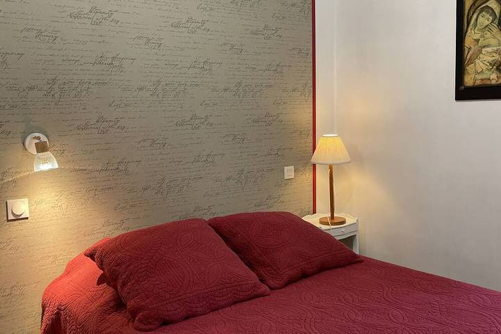 Location de vacances pour 6 personnes, avec terrasse et jardin à Druyes-les-Belles-Fontaines - 4