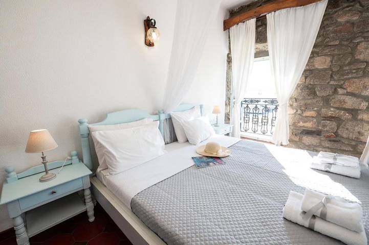 Hôtel pour 2 personnes, avec terrasse dans Poros - 4