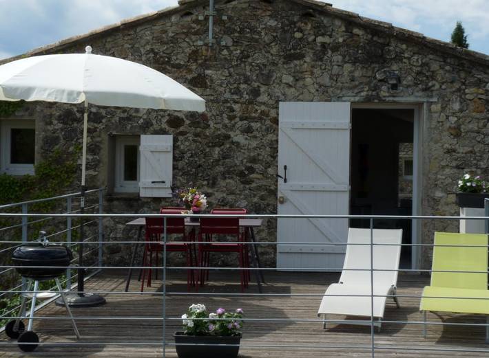Gîte pour 2 personnes, avec terrasse ainsi que piscine et jardin à Mollans-sur-Ouvèze