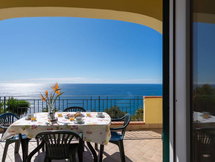 Ferienwohnung für 4 Personen, mit Garten und Terrasse in Imperia Provinz - 2