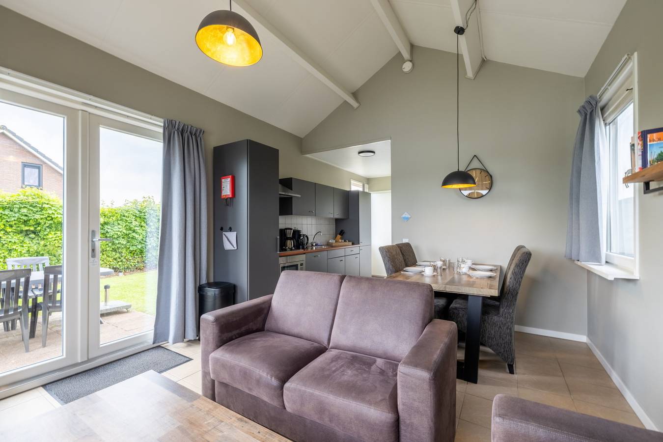 Schönes 3-Personen-Ferienhaus am Angelgewässer in der Nähe von Medemblik am Ijsselmeer. in Ijsselmeer