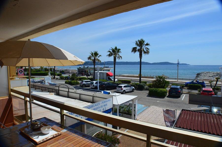 Appartement de vacances entier, 2 Pièces Climatisé Face a la Plage vue Mer Wifi in Cavalaire-sur-Mer, Région de Draguignan