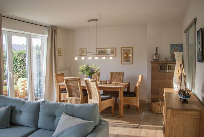 Ferienhaus für 6 Personen, mit Terrasse und Garten in Wenningstedt