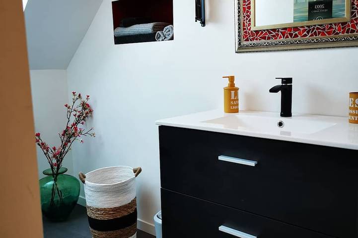 Gîte pour 4 personnes, avec jacuzzi dans Lerat - 4