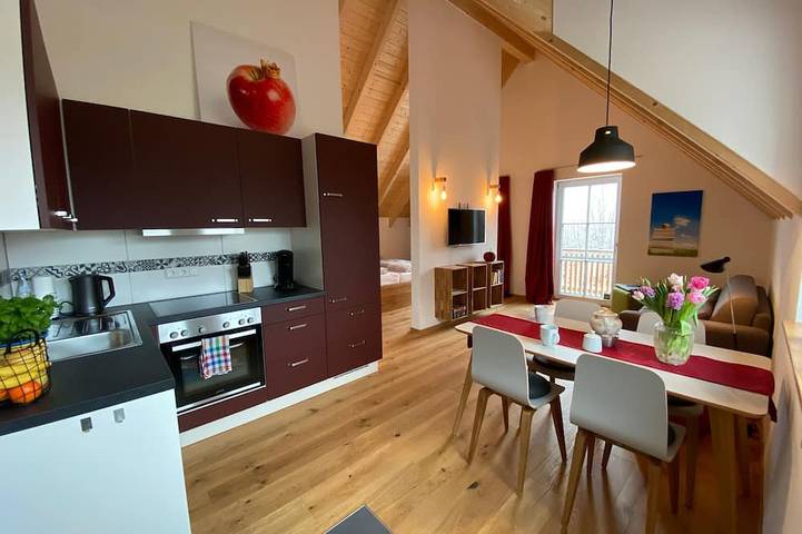 Ferienwohnung für 3 Personen, mit Balkon und Garten in Spiegelberg