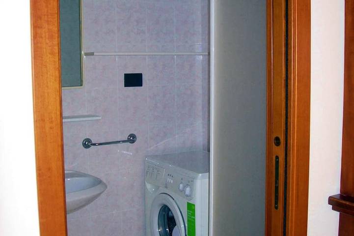 Ferienwohnung für 4 Personen, mit Balkon und Terrasse sowie Pool in Cipressa - 3