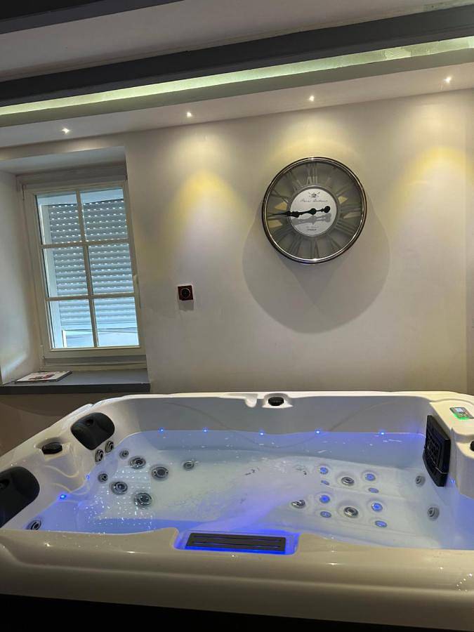 Three-Bedroom House in Maisdon-sur-Sèvre, Région de Nantes
