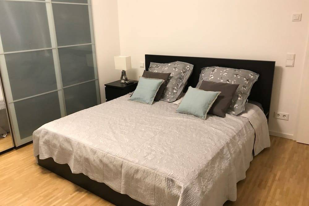 Ganze Wohnung, Brandneues Penthouse-Spaziergang zur Messe in Frankfurt, Südhessen