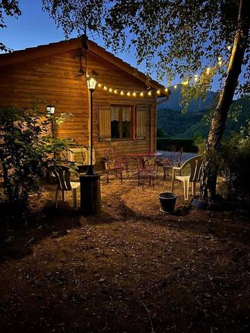 Gîte pour 4 personnes, avec vue et jardin, animaux acceptés dans Castanet-le-Haut