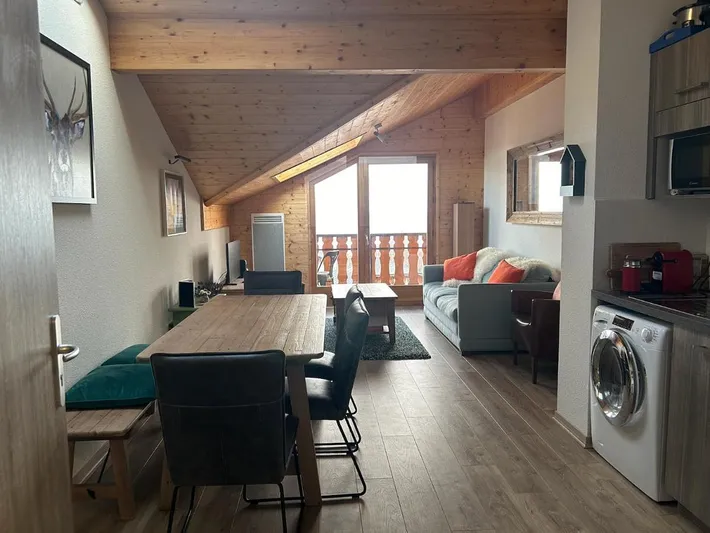 Apartamento de vacaciones para 6 personas, con vistas además de balcón y vistas al lago - 1
