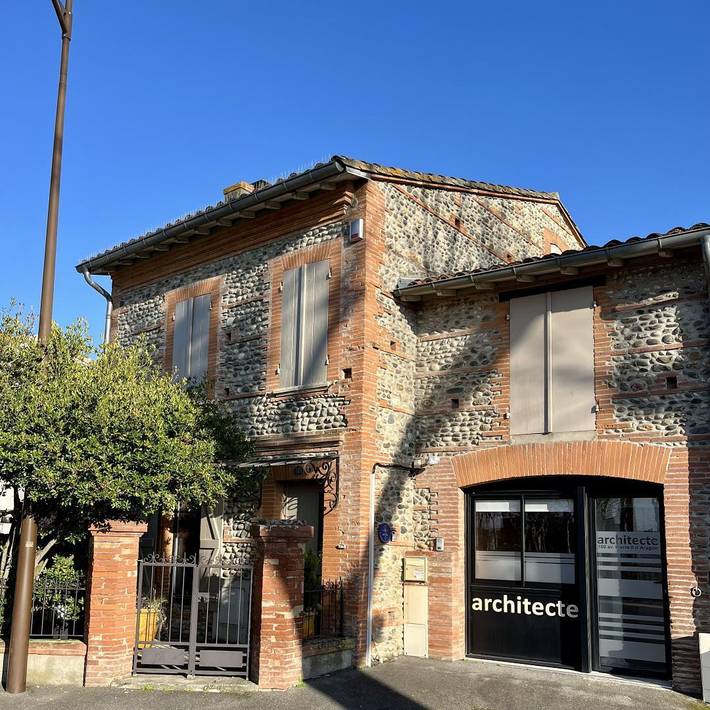 Chambre d’hôte pour 2 personnes, avec Balcon/Terrasse et Terrasse ainsi que Jardin et Piscine à Lherm