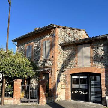Cottage pour 2 personnes, avec terrasse ainsi que piscine et jardin à Muret