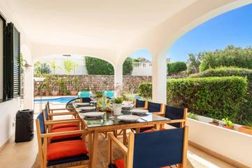 Villa in Es Canutells, Maó für 8 