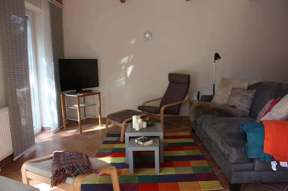 Ganze Wohnung, Ferienwohnung Morgensonne im Landsitz mit großartigem Garten in Westerstede, Ammerland