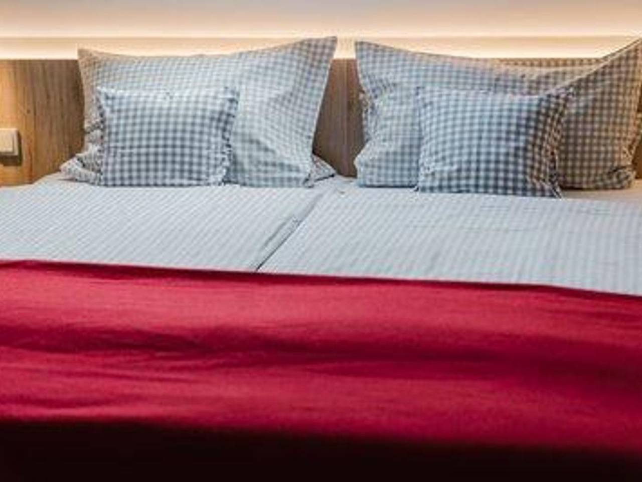 Roussel - Hotel Restaurant - Ferienwohnung "Matheisbildchen" in Andel, Bernkastel-Kues