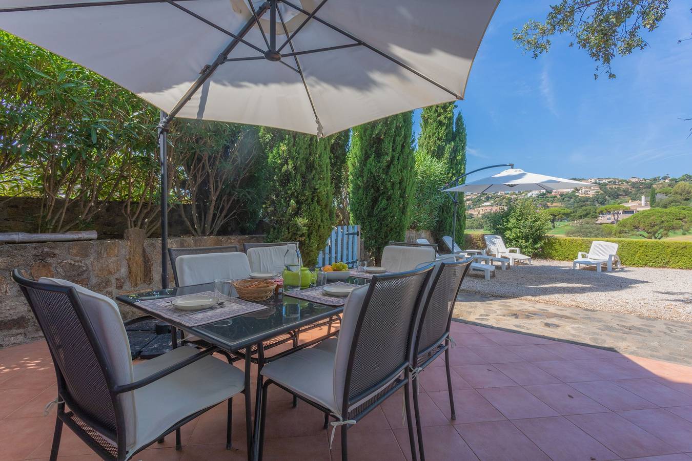 Appartement entier, Appartement 'Bel 4p St-Maxime' avec terrasse privée, jardin privé et Wi-Fi in La Nartelle, Sainte-Maxime