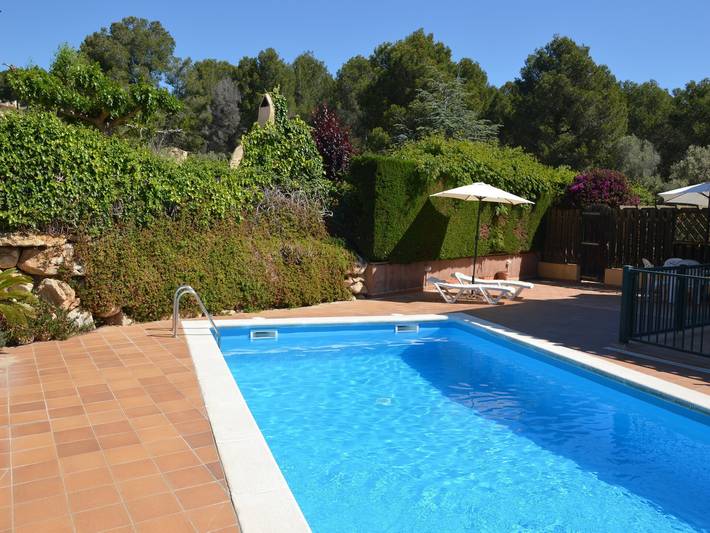 Maison de vacances "Villa De Ensueño" avec vue sur les montagnes, piscine et 2 balcons. in Torroella de Montgrí, Costa Brava