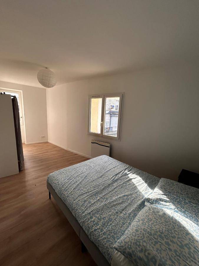 Spacious house - garden, Netflix & shops in Béguey, Région de Langon