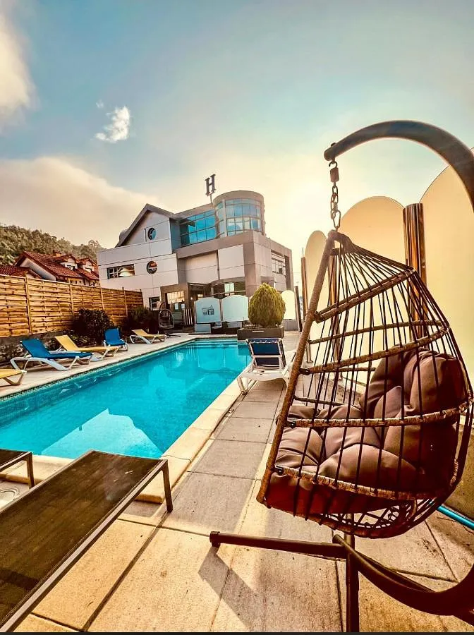 Hotel für 4 Personen, mit Pool und Sauna sowie Garten - 1