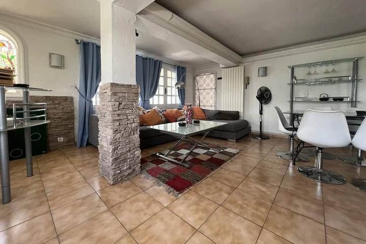 Villa pour 10 personnes, avec Jardin