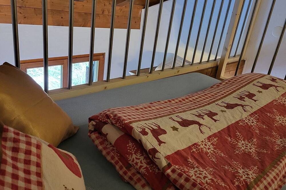 Ganze Wohnung, Panoramawohnung Surselva, fantastischer Ausblick, bietet Erholung und Aktivität in Ladir, Alpenarena