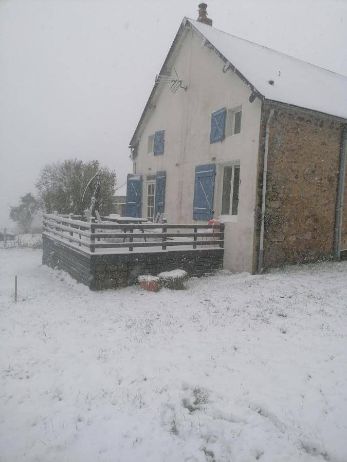 Location de vacances pour 11 personnes, avec vue et jardin, animaux acceptés à Arleuf - 3