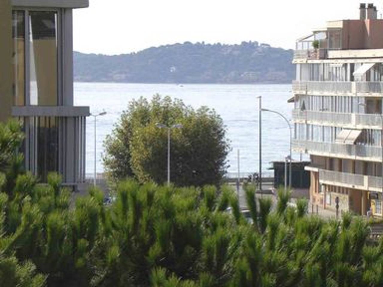 Ganze Wohnung, Klimatisiertes 2-Zimmer-Apartment nahe Strand, Parkplatz, Haustiere erlaubt - Sainte-Maxime in Sainte-Maxime, Draguignan Region