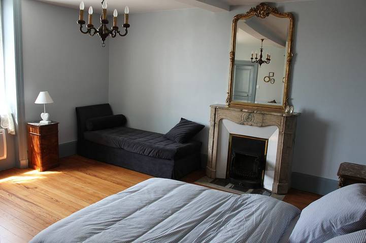 Gîte pour 10 personnes, avec jardin à Briennon - 3