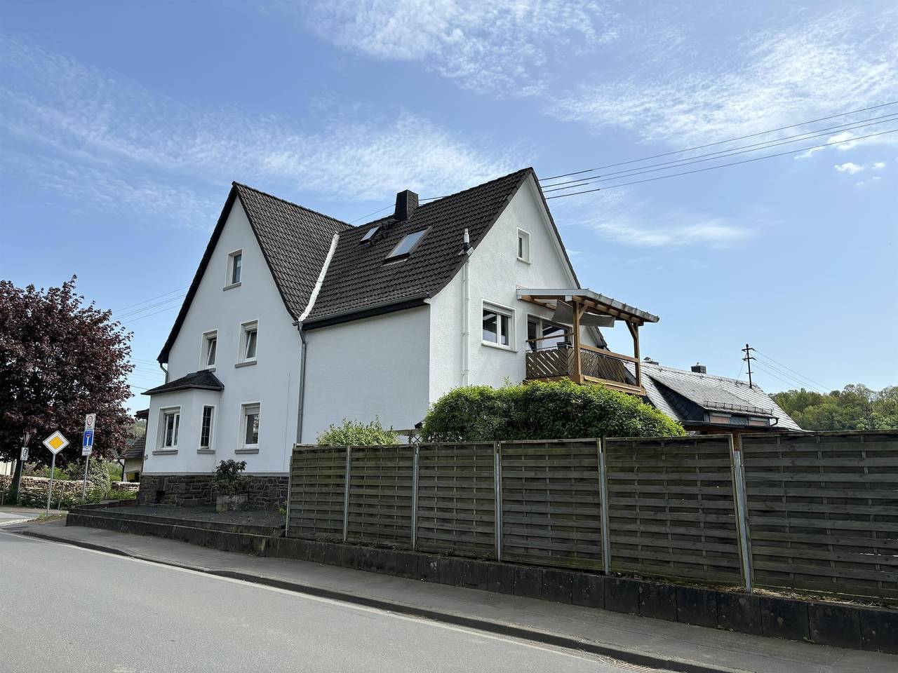 Ganze Ferienwohnung, Gemütliche Ferienwohnung in guter Verkehrslage in Wallmenroth, Altenkirchen & Umgebung