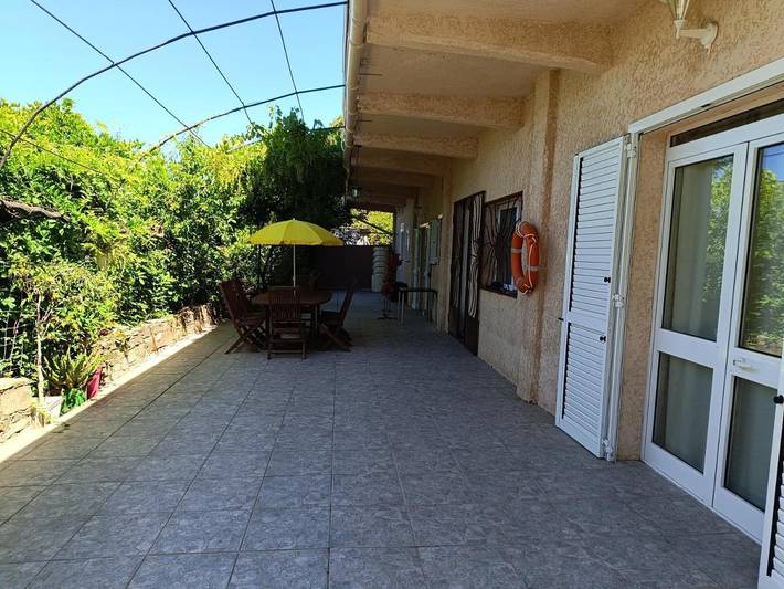 Gîte pour 7 personnes, avec terrasse et vue à Canari - 4