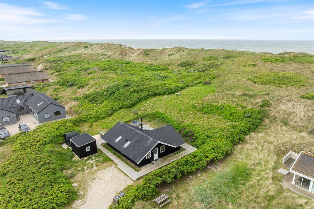 Holiday home in fantastic location just 50 metres from the beach in Bjerregård, Holmsland Klit