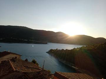 Gîte pour 4 personnes, avec balcon et vue à Castel di Tora