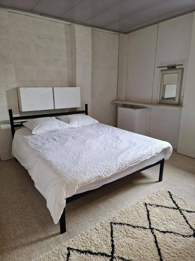 Double Room with Private Bathroom in Nogaro, Gers