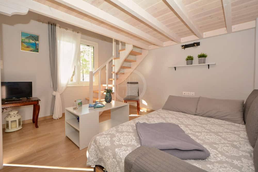 Ganze Wohnung, A cozy cute apartment in Mandrakia Ermioni next to the sea in Ermioni, Argolis