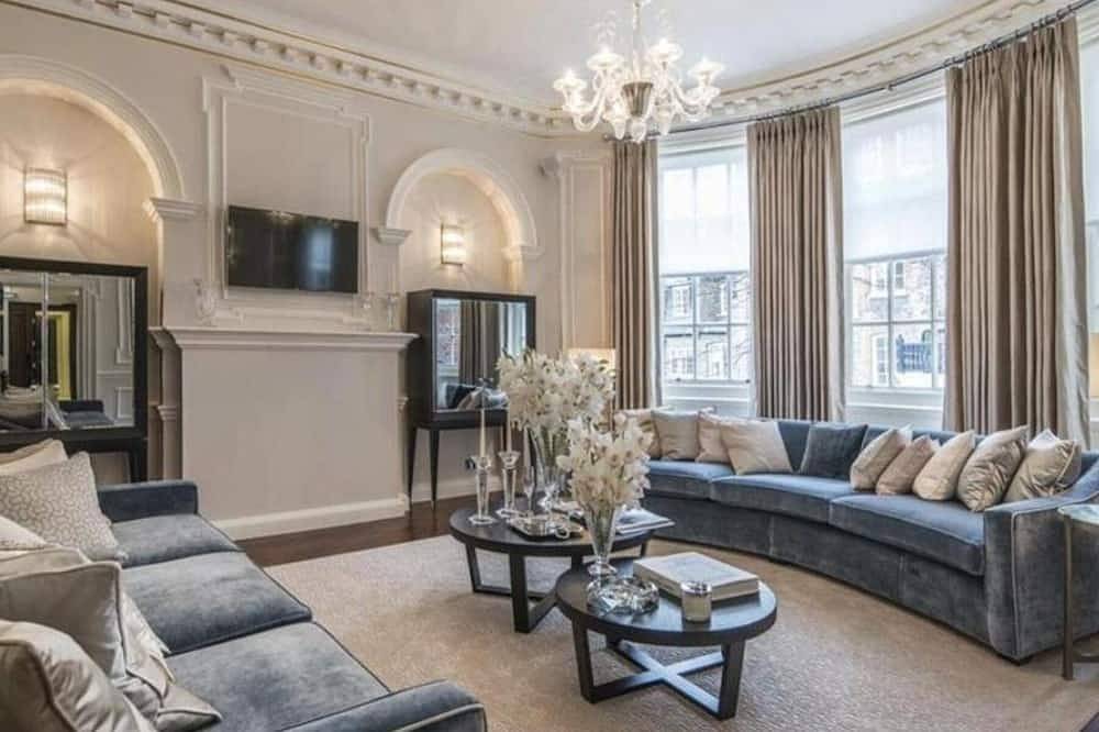 Luxury Grade Ii Listed Mansion in London, South East England